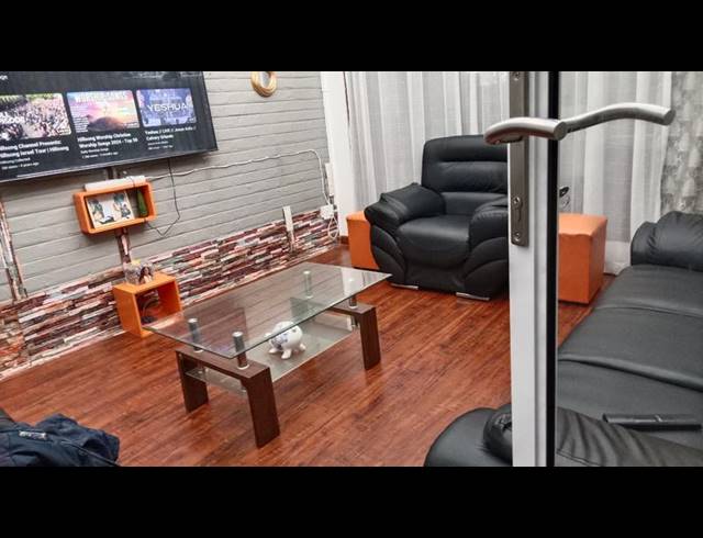 4 BEDROOM HOUSE FOR SALE IN OBSERVATORY